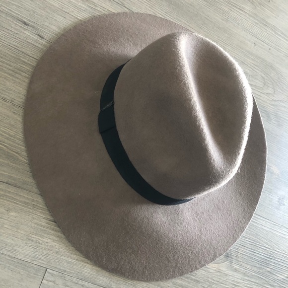 BCBG Maxazria Fall Hat - Picture 2 of 5